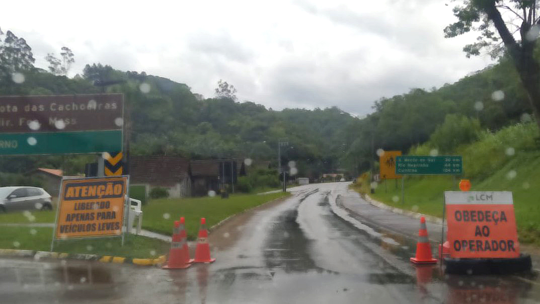 BR-280: Serra de Corupá é liberada para veículos leves