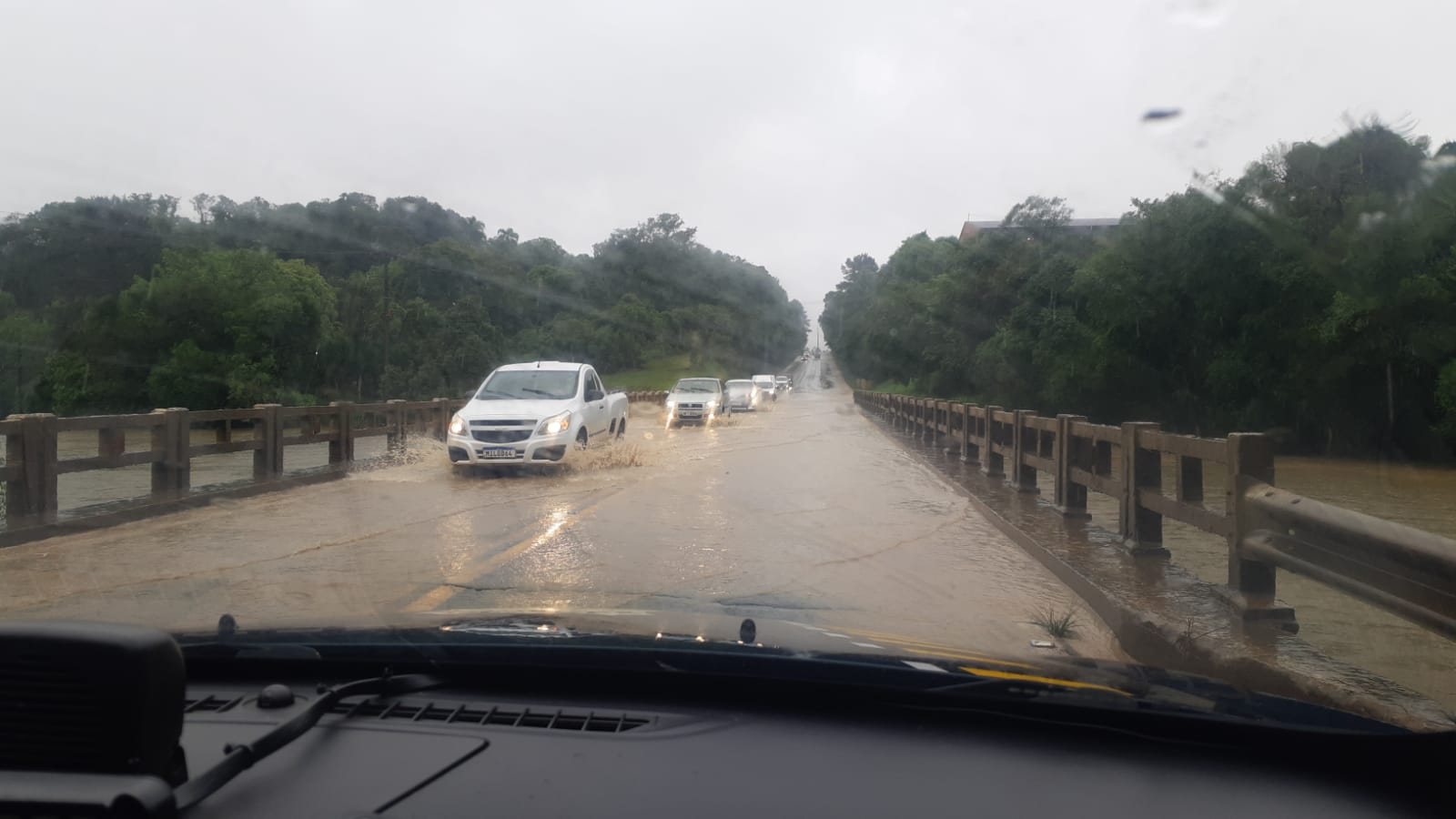 Atenção, motoristas! Pista cedendo em trecho da BR 280 em Rio Negrinho -  Nossas Notícias